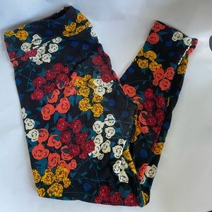 LuLaRoe Poppies leggings!